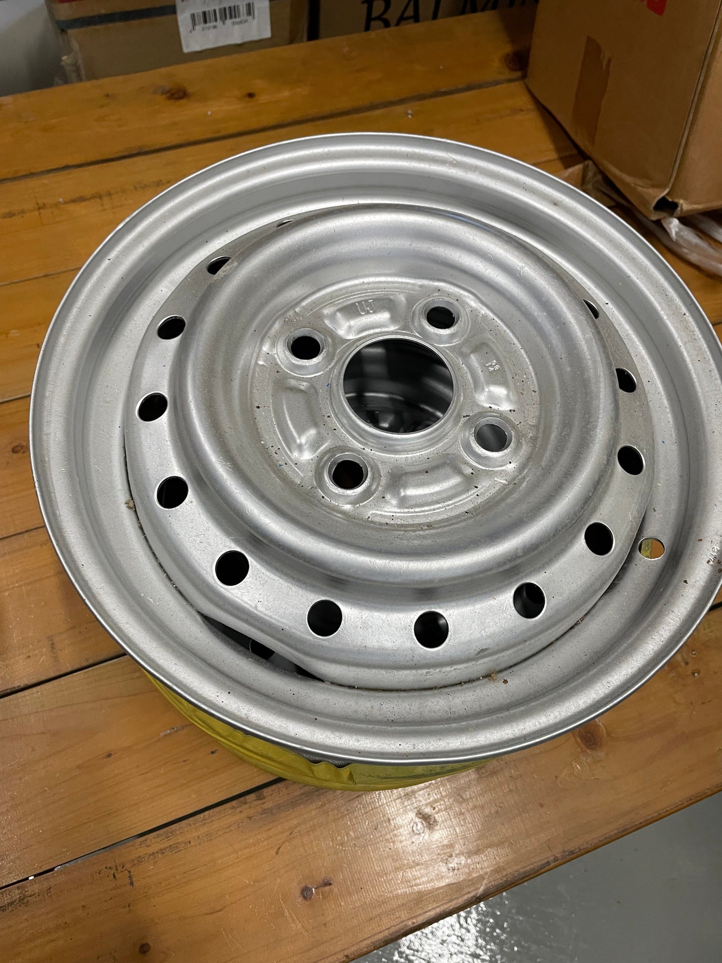 スズキエヴリィ　スズキキャリィ　純正鉄ホイール